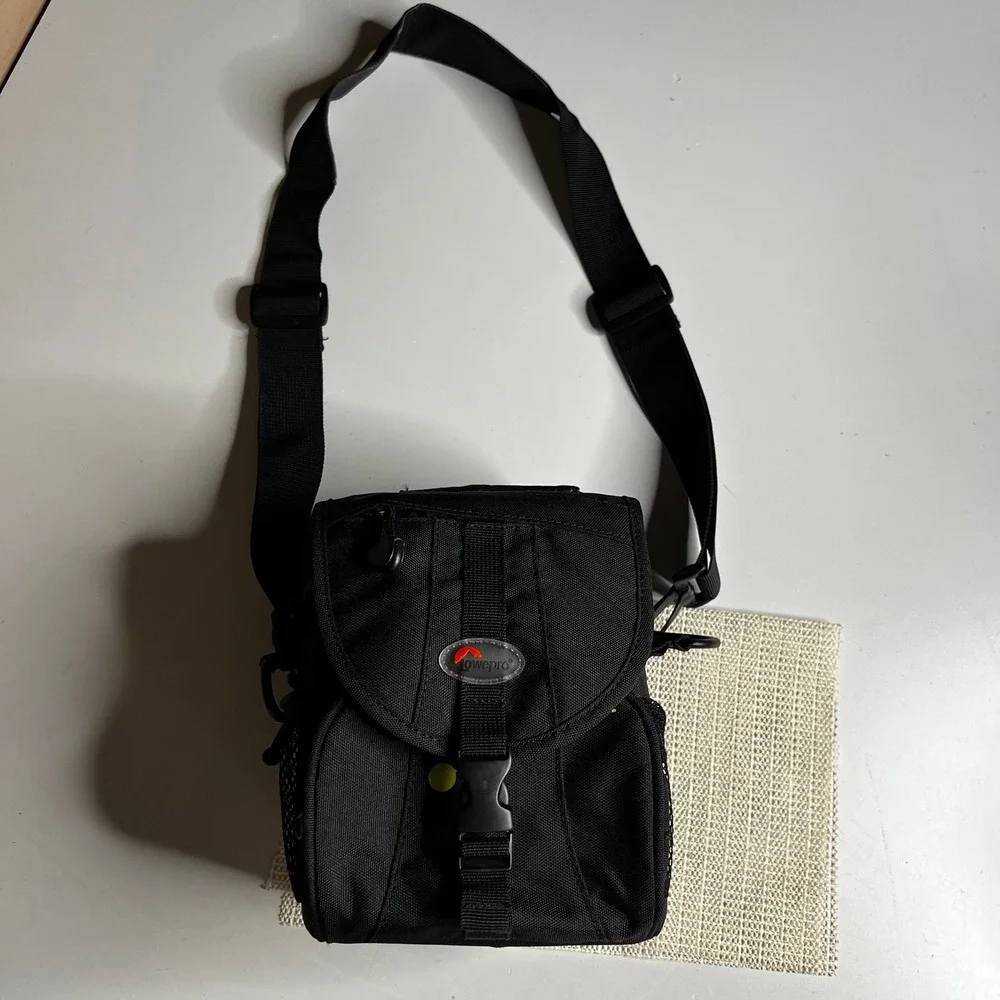Lowepro EX 120 Camera Bag Black Padded Shoulder Strap Belt Loop Case